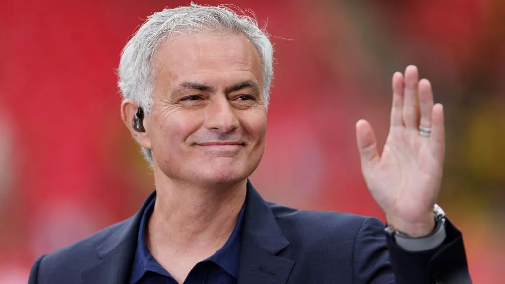 Who would say not to Benfica? - Mourinho arrives for negotiations