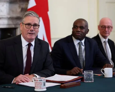 Keir Starmer Leads Government Meeting Amid Rising Tensions Following Resignation of Top Aide